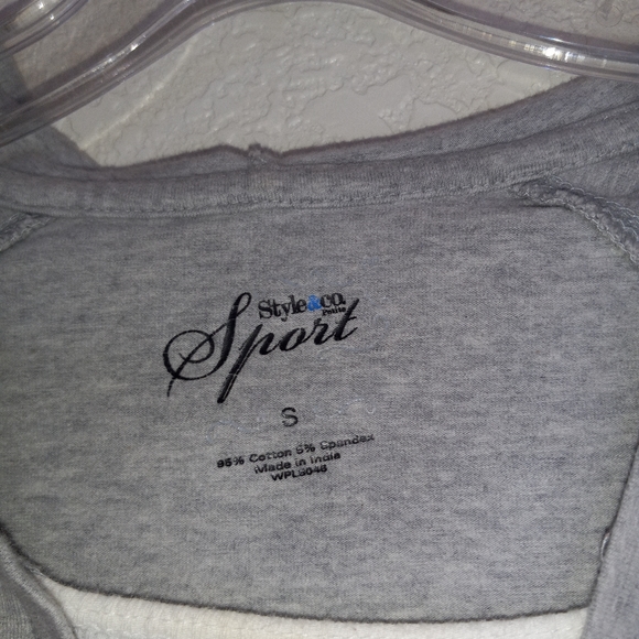 Style & Co sport  pullover hoodie sweatshirt Gray/ pattern on front size S NWOT - Picture 3 of 5